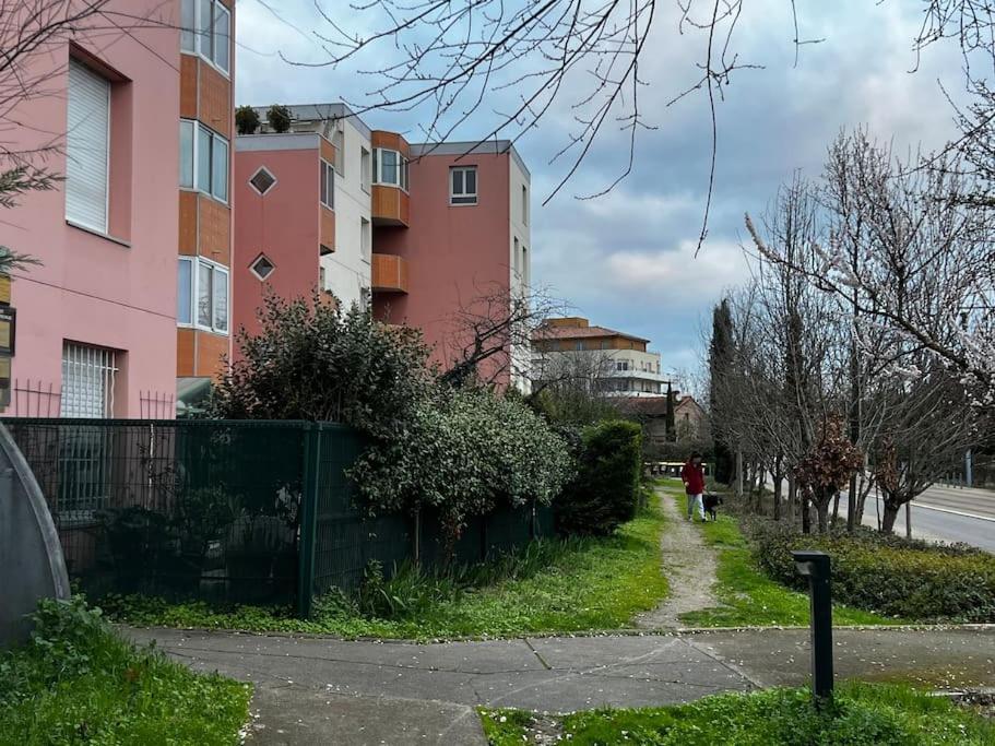 شقة Apparemment Blagnac Proche Tram المظهر الخارجي الصورة